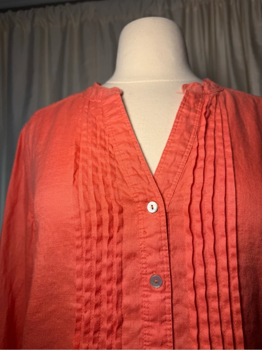 Malvin Linen Women's Coral Button-Front Pintuck Blouse- Size M/8